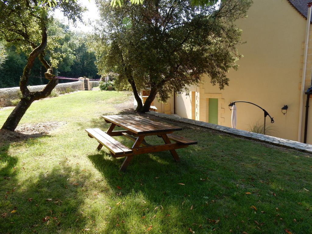 Le Hibou Heureux Bed & Breakfast Bezenac Luaran gambar